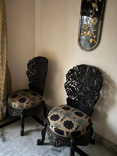 chunati chairs and center table