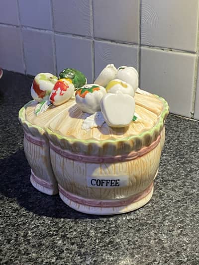 Gilgit Handcrafted Ceramic Set – Sugar / Coffee / Tea + 2 Creamers