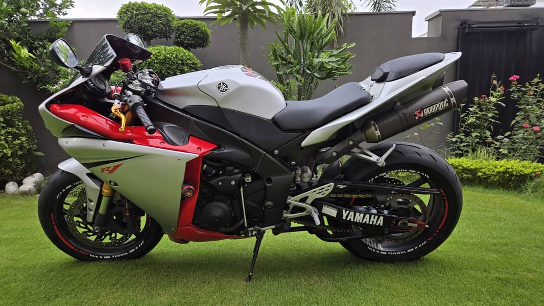 Yamaha R1 crossplane (eagle eye) - Sports & Heavy Bikes - 1110209604