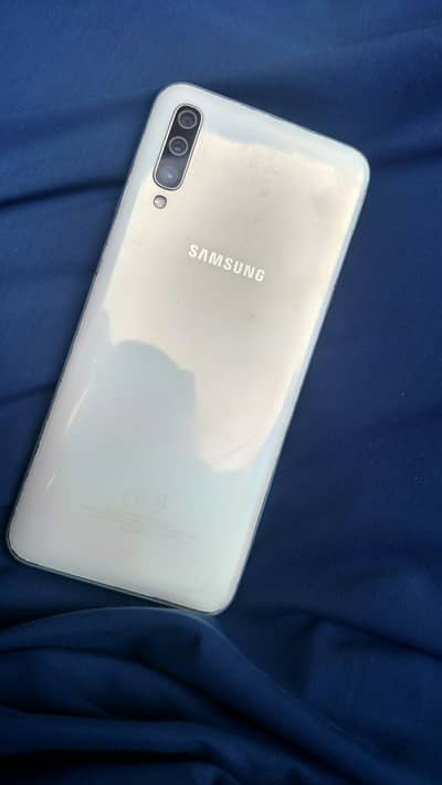 Samsung A50: 4/128 and  Moto Turbo 3/32 GB # 0315-8537468 W,App