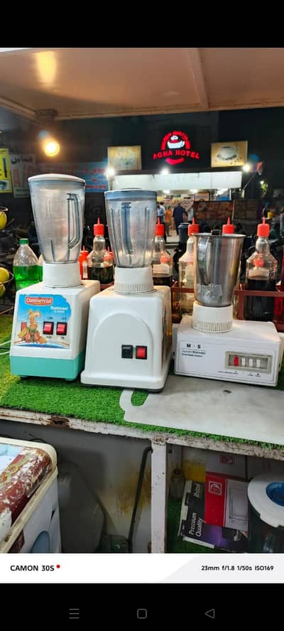 y shop kholi thi ab band kardi h