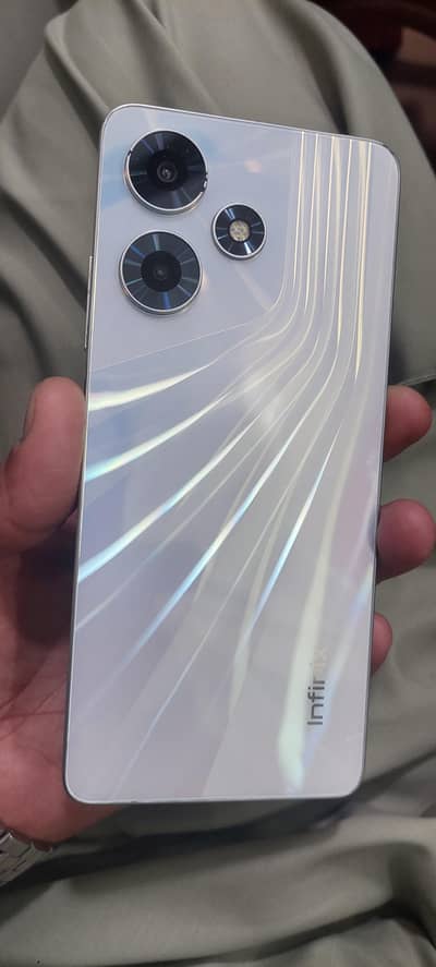 infinix hot 30 8+8/128 with box charger