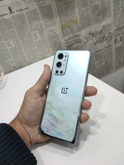 OnePlus 9pro 12Ram 256 gb memory