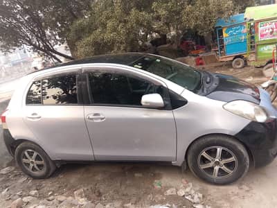 Vitz car 2014 model all genuine no repair one hand used