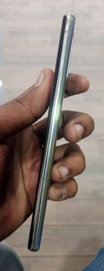 watsapp nmbr 03172808250