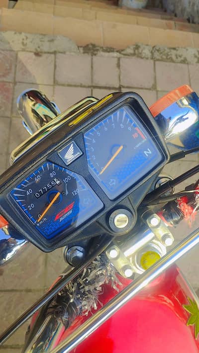 good condition no scratch no damage all ok