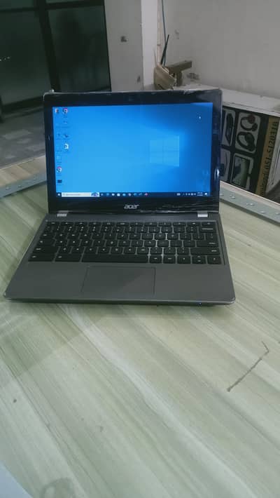 Acer Chromebook 4gb ram 128 GB SSD window 10