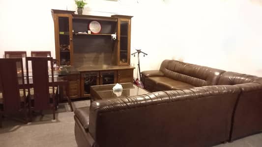 Iqbal Town 3 Bed Uper Marbled Portion Lower Locked At Muslim Block