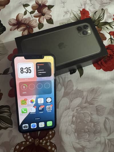 iphone 11 pro max factory  unlock non pta with box,cable,charger