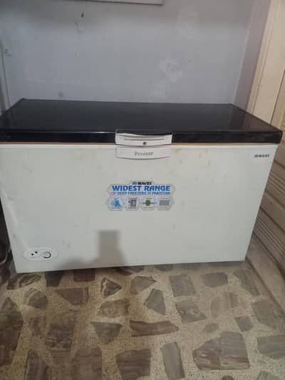 new only one month used freezer