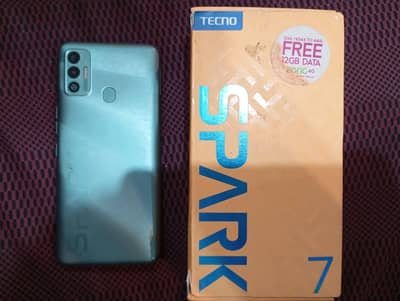 tecno spark 7.2/32 with box