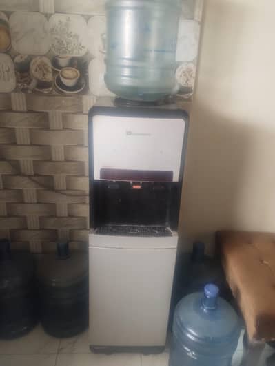 Dawlance water dispenser
