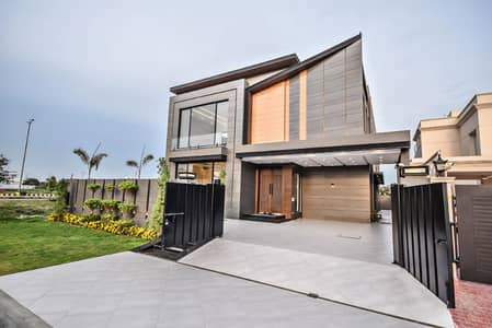 1 Kanal Adorable Bungalow On Top Location For Sale In DHA Phase 6 Lahore