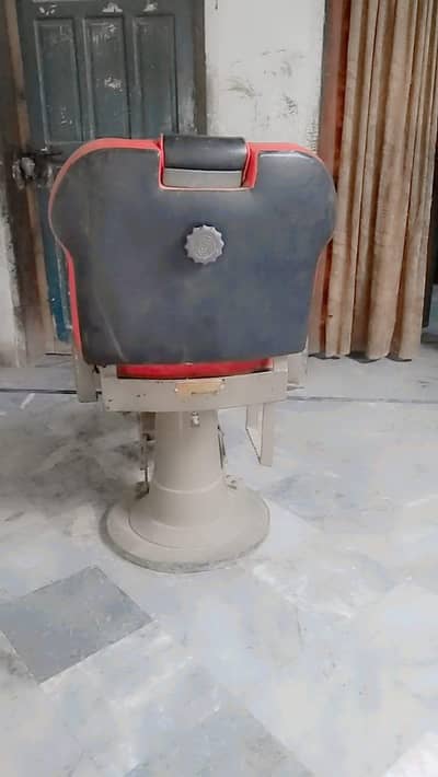 saloon chair by sale