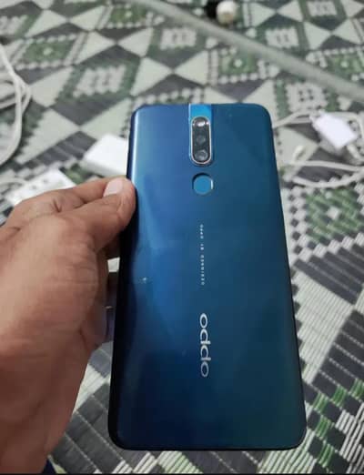OPPO F11 PRO.  6/128. GB