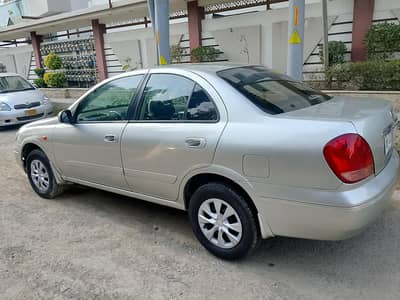 Nissan Sunny 2005