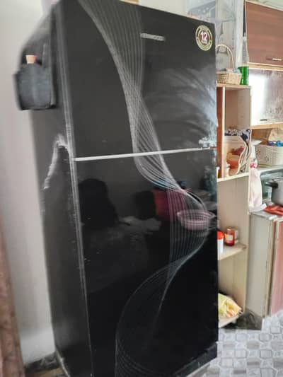 Kenwood full size refrigerator 10/10