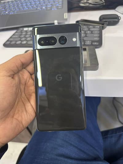 pixel 7 pro 256Gb and 12GB RAM
