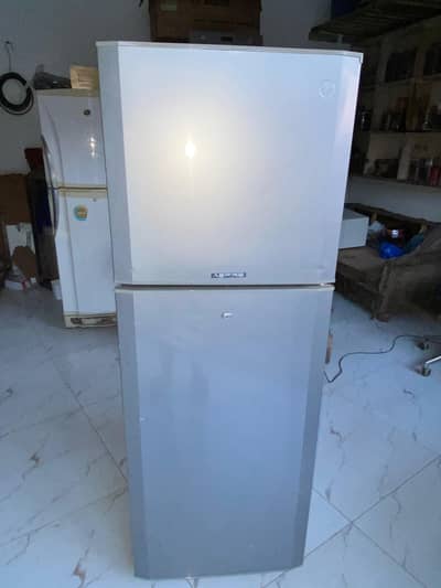 PEL fridge medium size perfect condition fully working