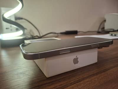 White 16pro max 256gb