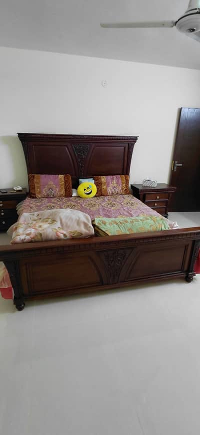 King Size Wooden Bed Set for Sale
