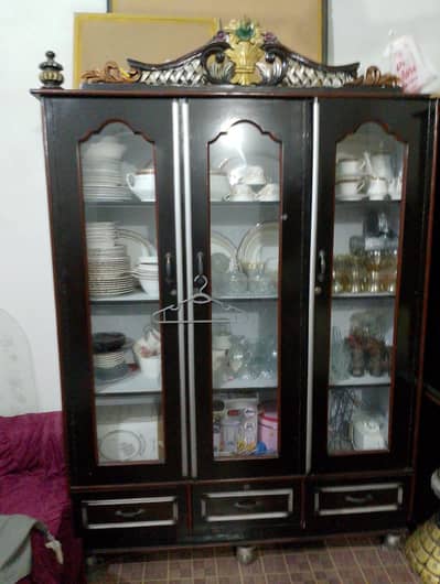 Bed dressing cubbed showcase