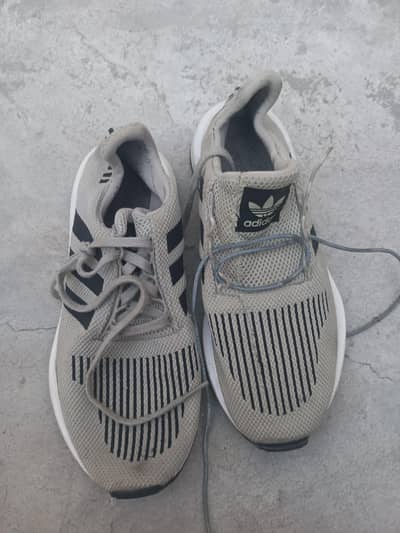 Adidas shoes 8 number