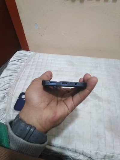 WhatsApp 03411017930