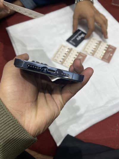 13 pro mex WhatsApp number 03065457762