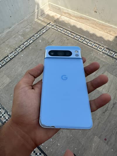 Google pixel 8 pro with out any folt