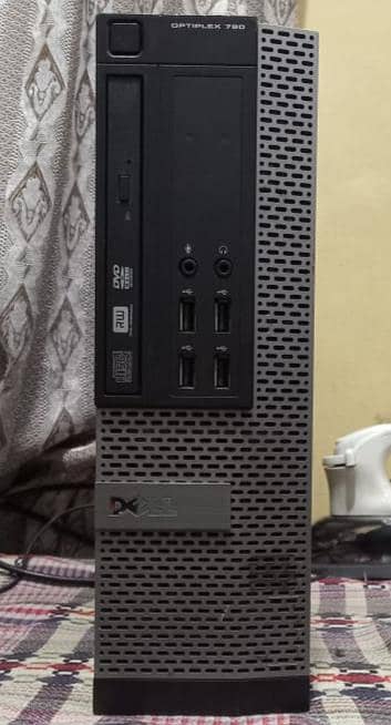 Core i3 2nd generation,RAM: 8GB,SSD: 128 GB