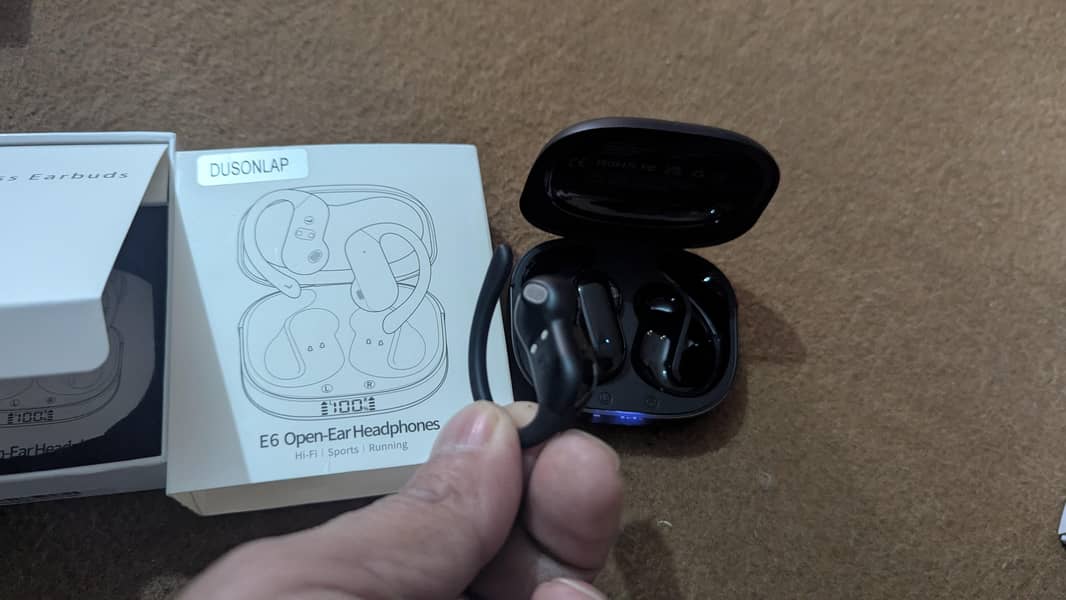 wireless earbuds 0