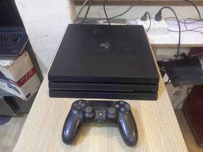 Ps4 pro jailbreak 1TB with 14 games installed