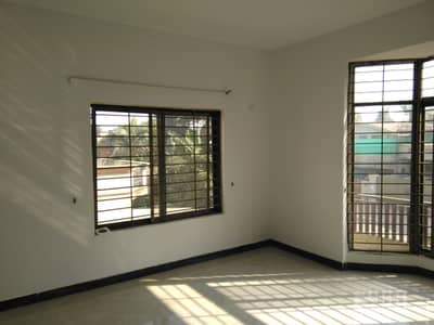 UPPER PORTION FOR RENT IN F-7