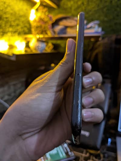 Google pixel 5 condition 10/9 Storage 8/128. Lines in screen