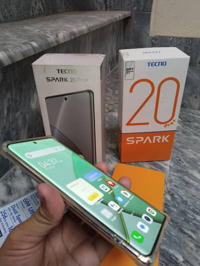 Tecno spark 20 pro plus with box all jenion 10 by 8