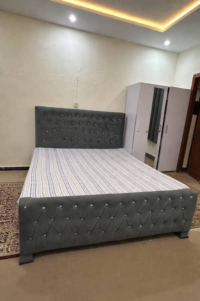 Luxury King Size Cushioned Bed with Mattress – Grey Upholstered Design