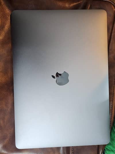 MacBook Pro 2020 | 16GB RAM | 256GB SSD | 10/10 Condition