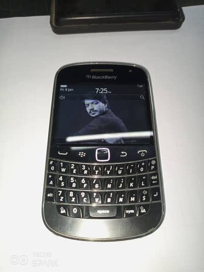 blackberry bold 9900