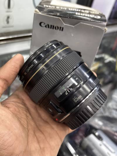Canon 85mm F/1.8 - with box - ultrasonic lens