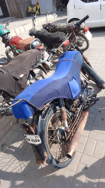 Sukkur number he ok he picture main dekh sakhte hen