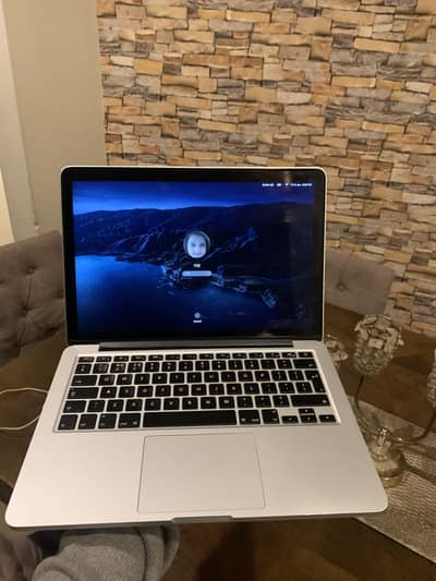 Apple MacBook Pro 13″ Early 2015 • 256GB SSD • 8GB RAM
