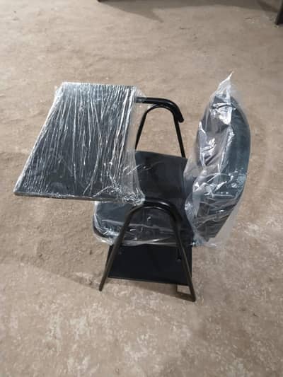 student study chairs with moving clipboard