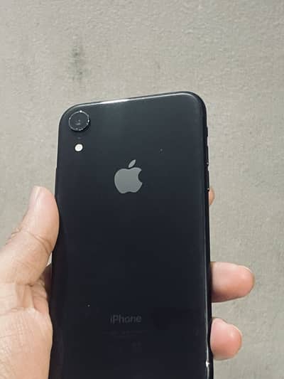 iPhone XR ( factory unlock )
