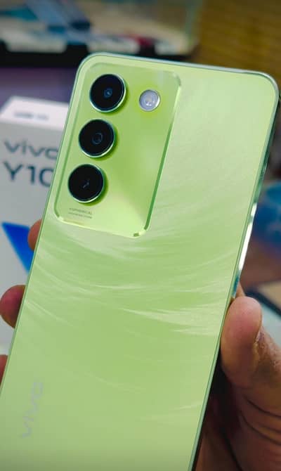 Vivo Y100 | 10/10 | With Box | Scratchless | Urgent Sale