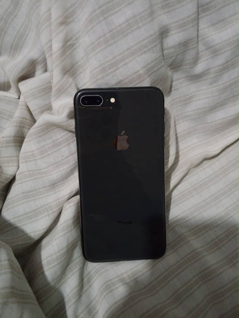 iPhone 8 Plus 0