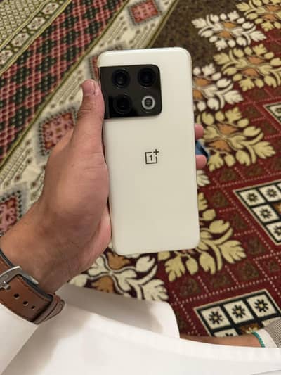 One plus 10 pro  / one plus