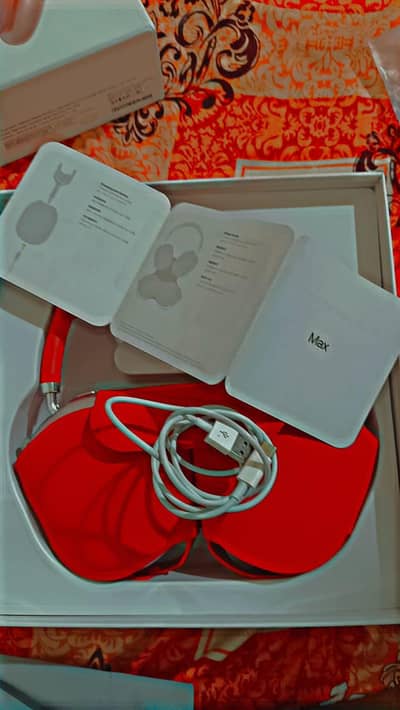 Airpods Max with Headband Designed by Apple