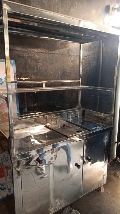 fries counter size 4x2 with 8mm shisha on 3 sides