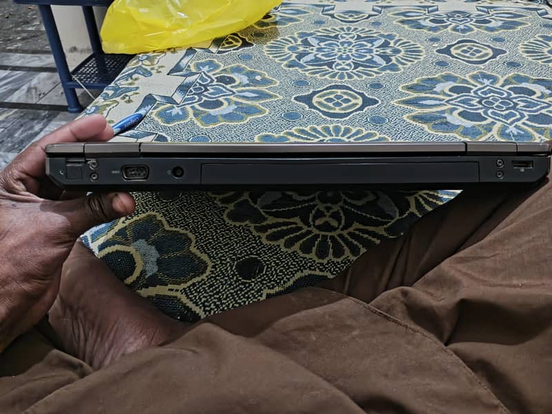 hp laptop 4